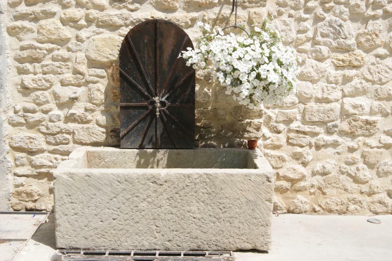 Gites Dans Mas En Pierres Robion en Luberon 外观 照片
