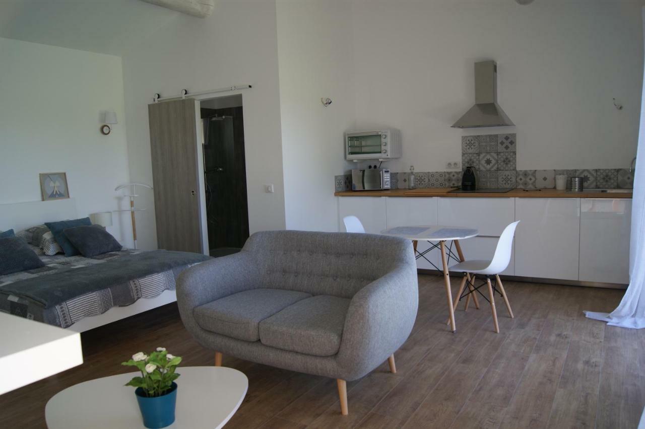 Gites Dans Mas En Pierres Robion en Luberon 外观 照片